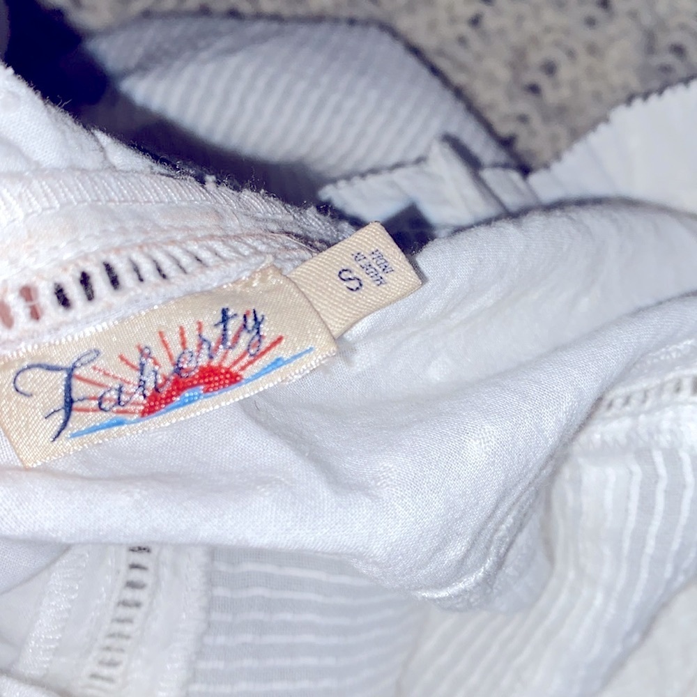 Faherty white top size small - image 6